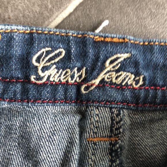 Guess Jeans - Picture 2 of 4